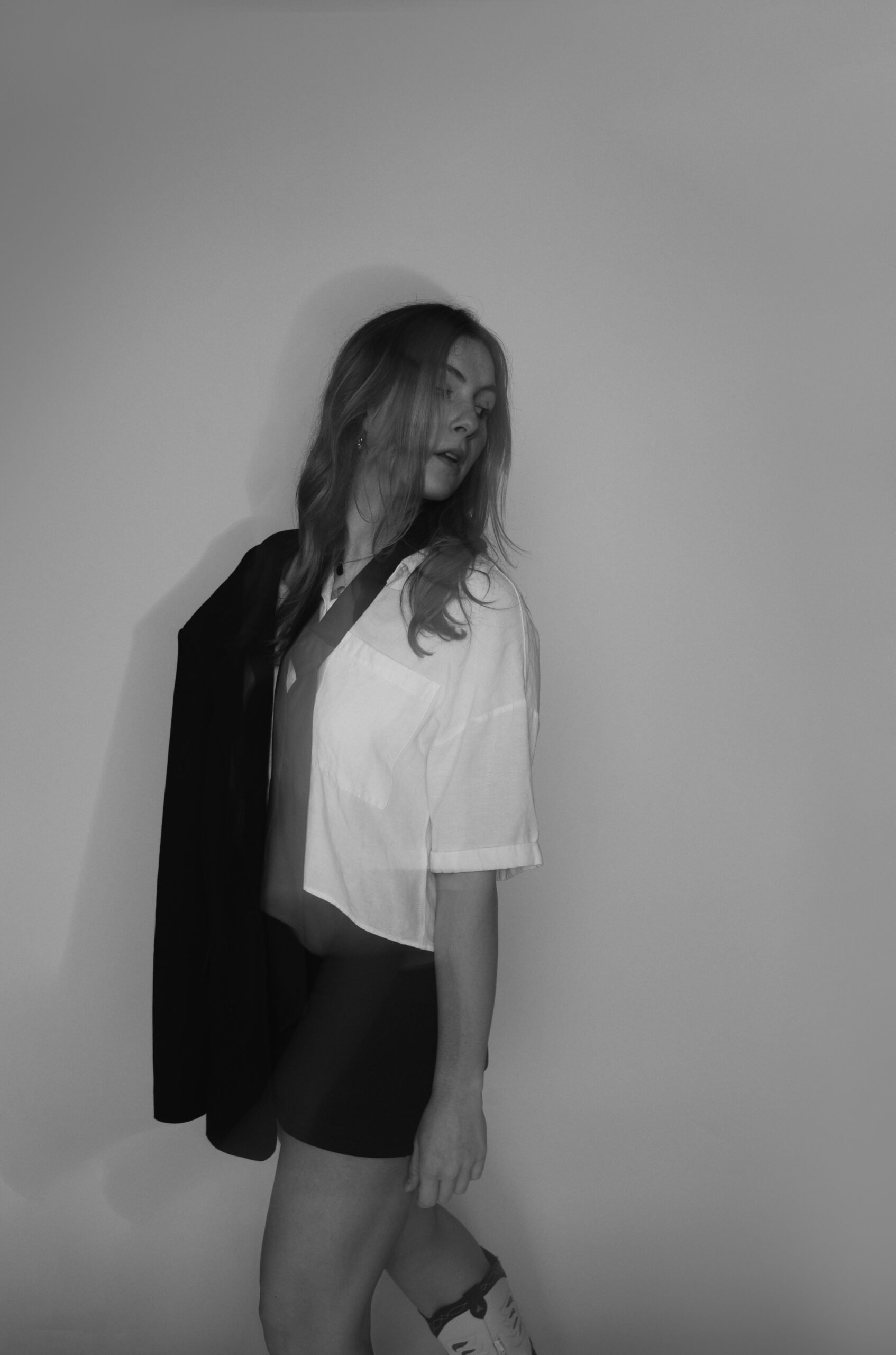 Fleur - Black blazer, Studio - RobinApituleyPhotography-4