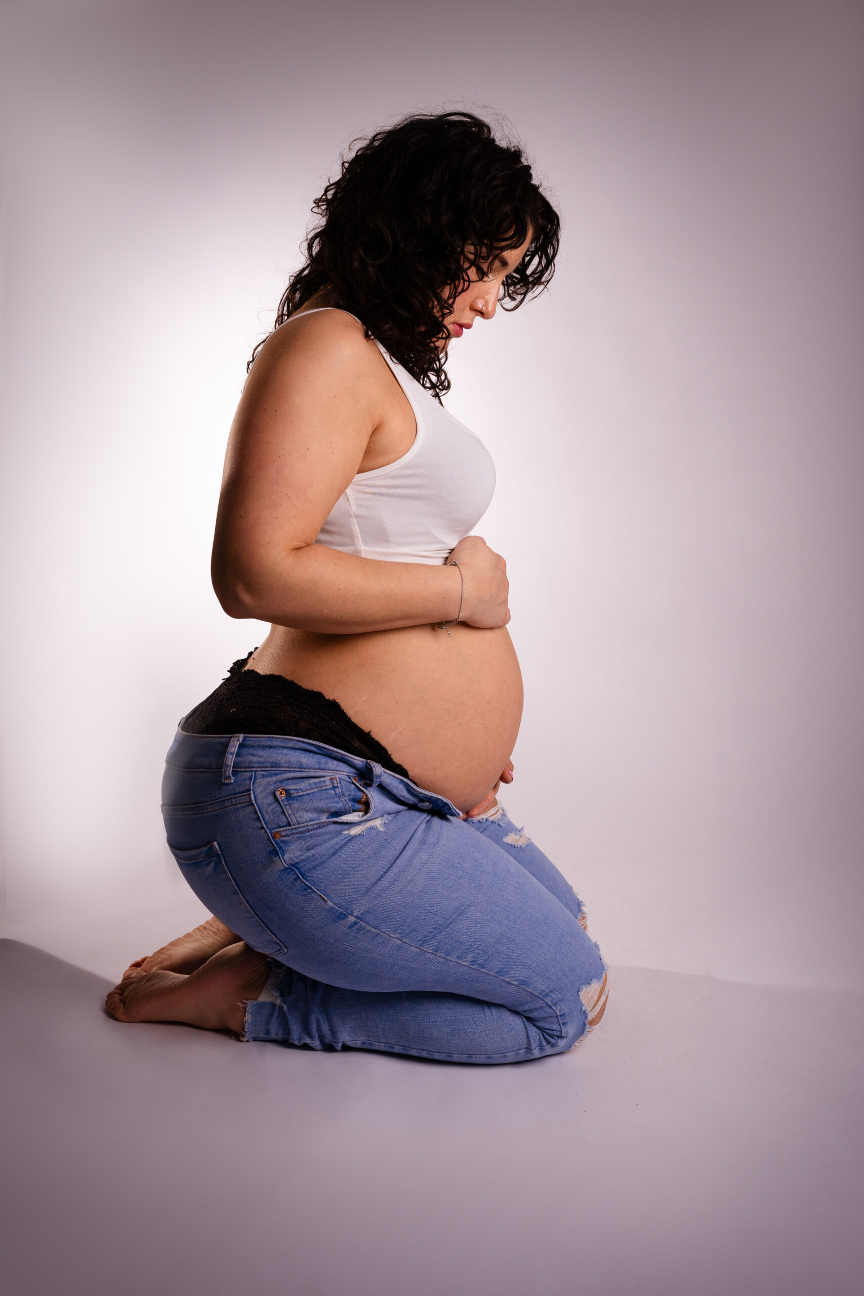Maternity Shoot - Suus - RobinApituleyPhotography-17