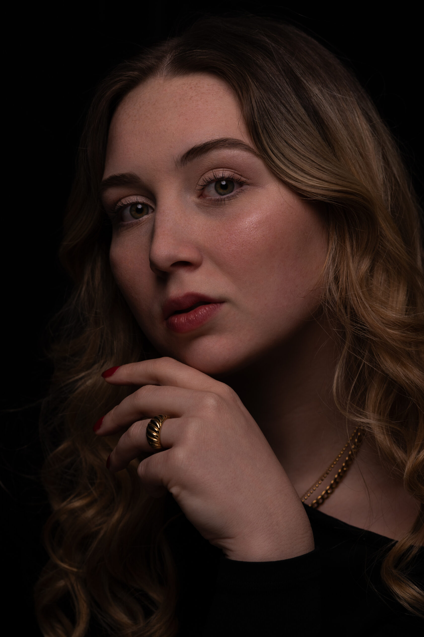 Milou - Portrait, Studio - RobinApituleyPhotography-8